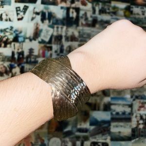 Boutique Large Gold Bangle